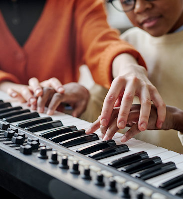 music-teachers-at-mac-music-academy